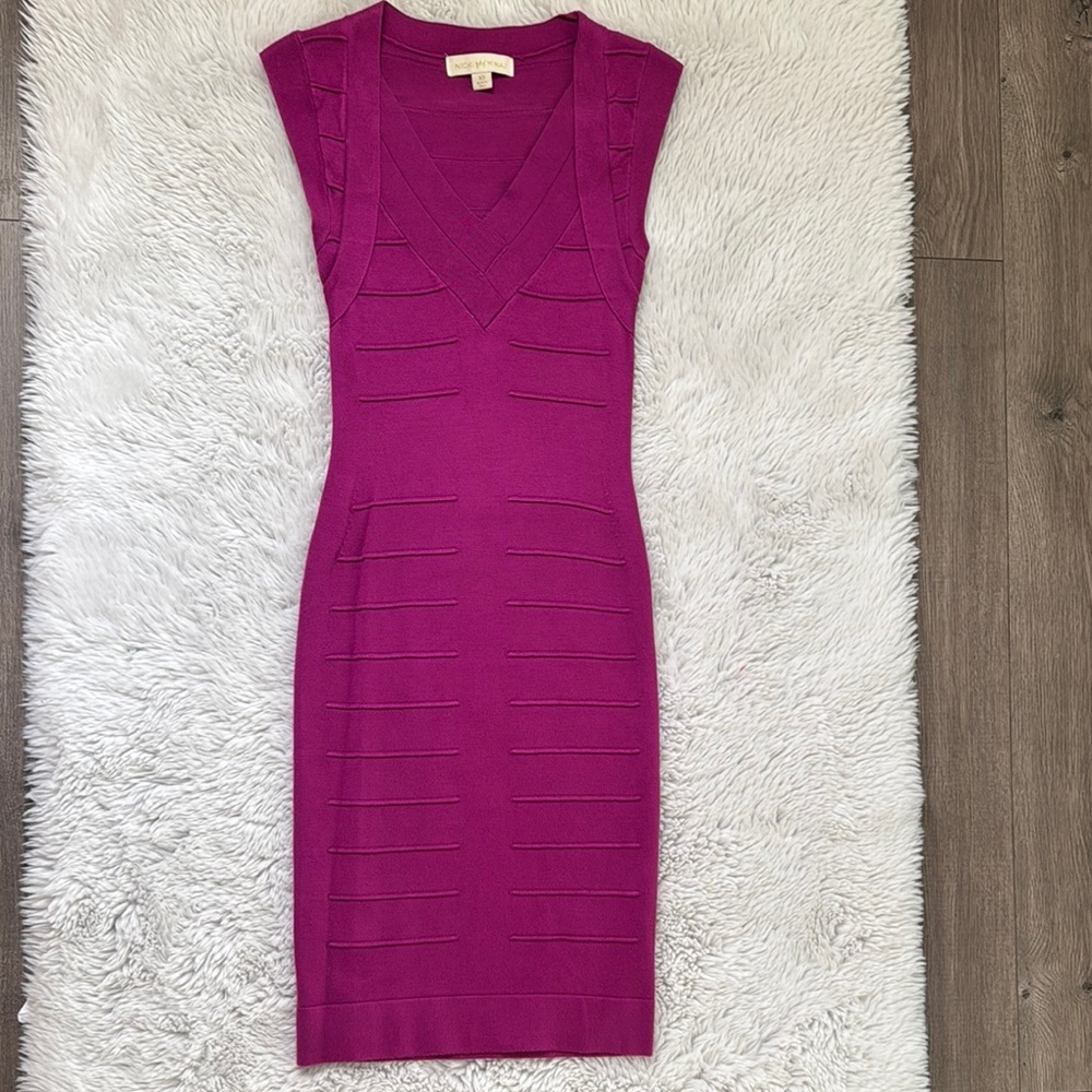 Elegant Pink Sleeveless Dress
